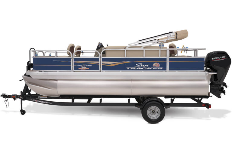 プレジャーボート　サントラッカー18DLX ポンツーンボート パーティーボート バスボートジャパン　ダイヤモンドマリン